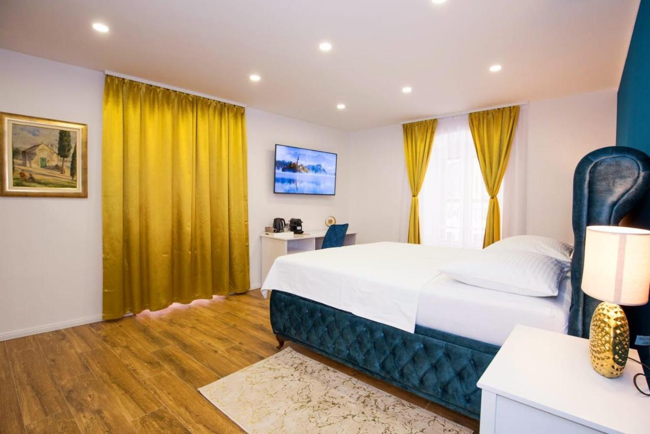 Gold Luxury Room سبليت المظهر الخارجي الصورة